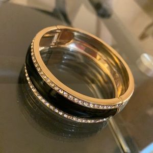 Black and gold bangle